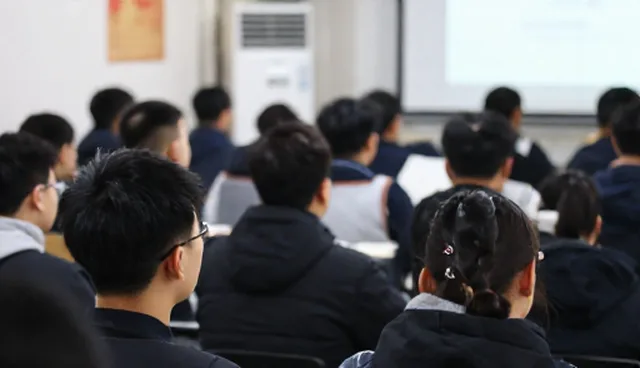 技术培训中性能对比对学习效果的影响
